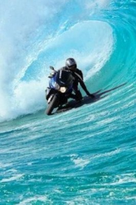 MotorbikeSurfing2.jpg